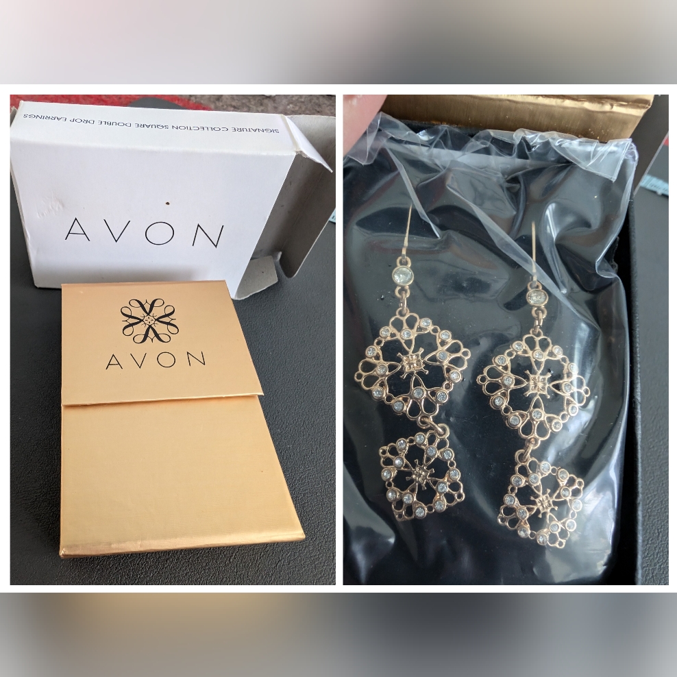 Nib Avon Signature Collection Square Double Drop Earrings